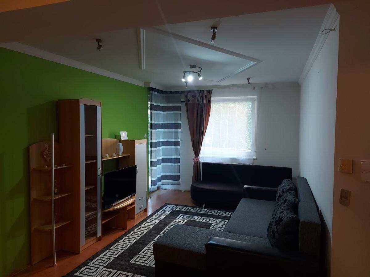 Lara Apartman Debrecen Exteriör bild