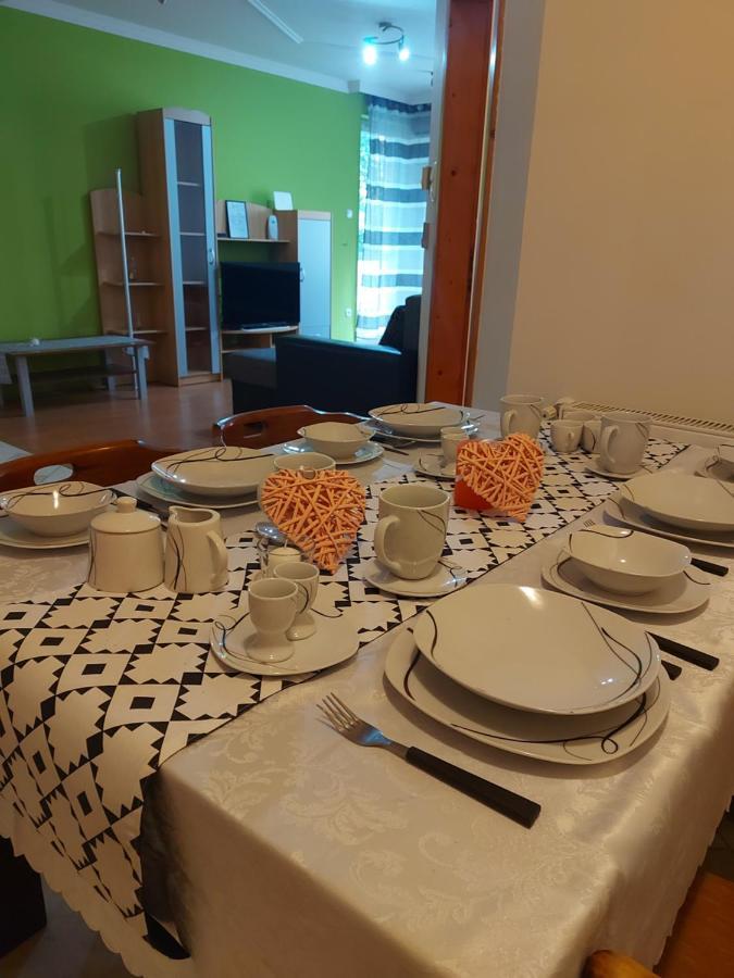 Lara Apartman Debrecen Exteriör bild