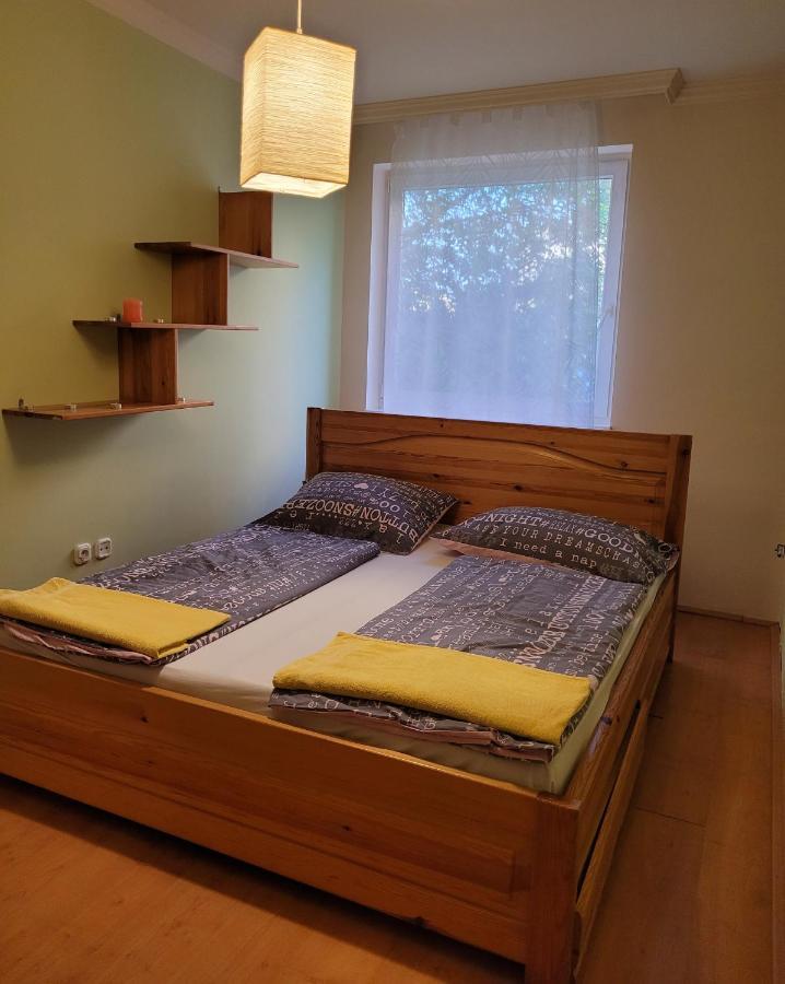 Lara Apartman Debrecen Exteriör bild